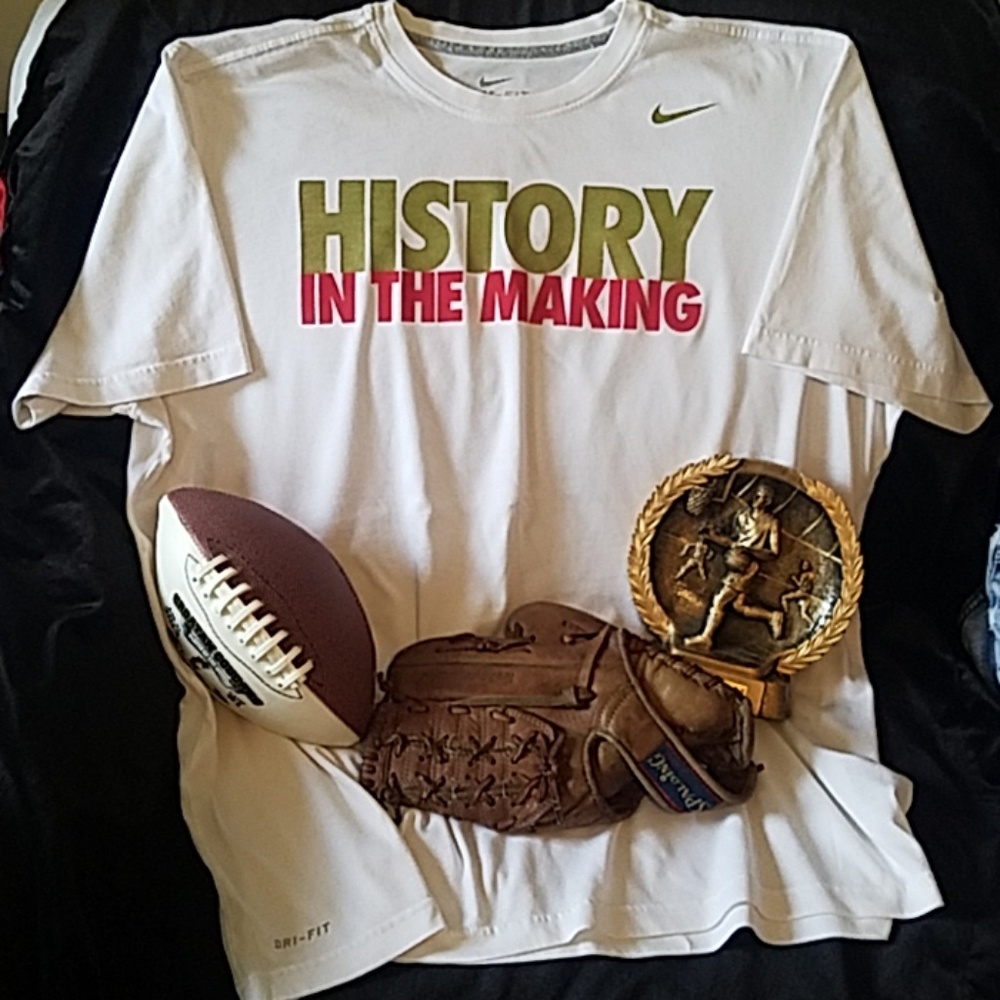 Oversized Nike DriFit graphic T